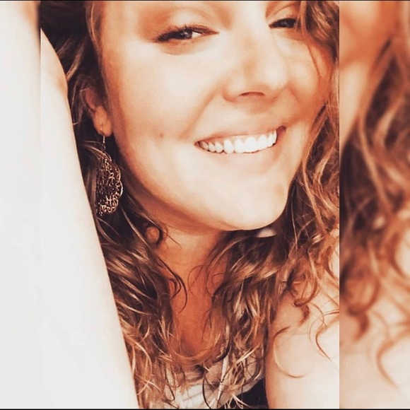 Meet your Posher, Rose - Picture 2 of 2